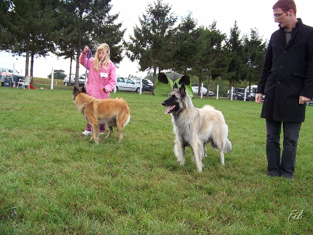 100_7286_direenka_et_daxia.JPG - Les deux soeurs : Direenka et Daxia